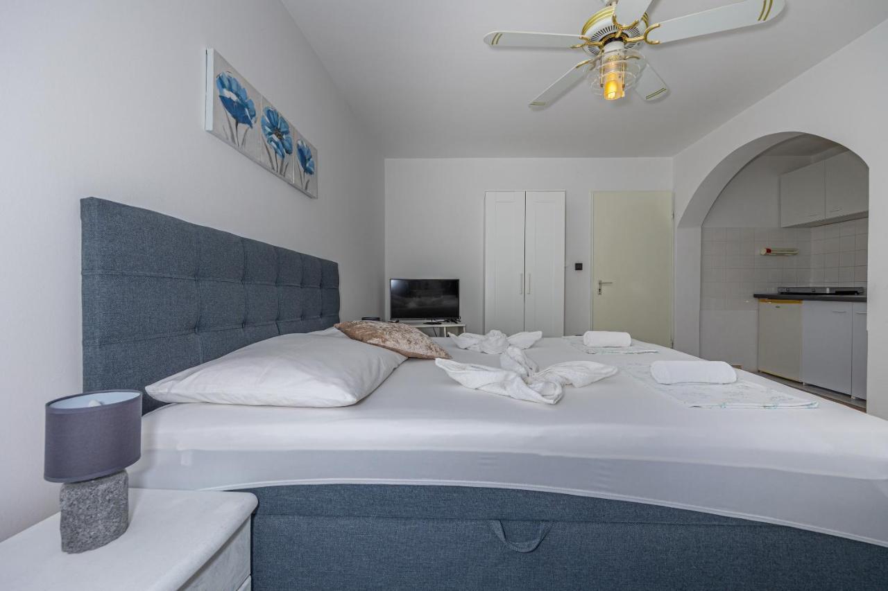Bella Adria Apartmani Dramalj Exterior photo